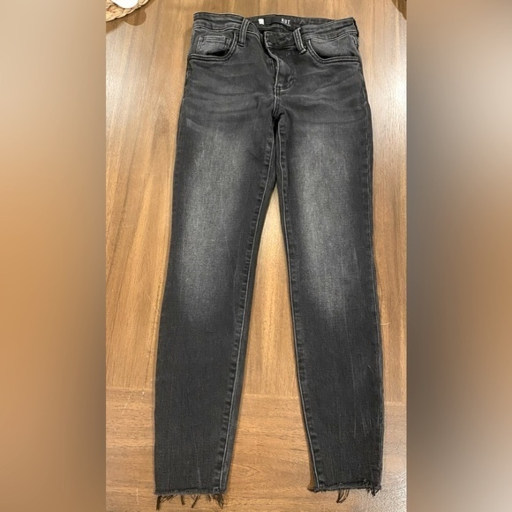 Gently Used Kut From The Cloth Dark Wash Skinny Ankle Jeans Size 2